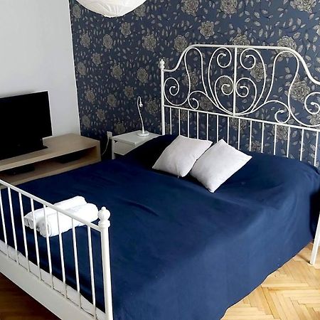 Eozin Apartman Pecs Exterior photo