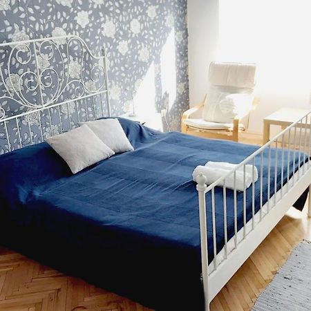 Eozin Apartman Pecs Exterior photo
