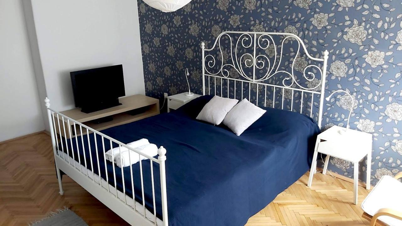 Eozin Apartman Pecs Exterior photo