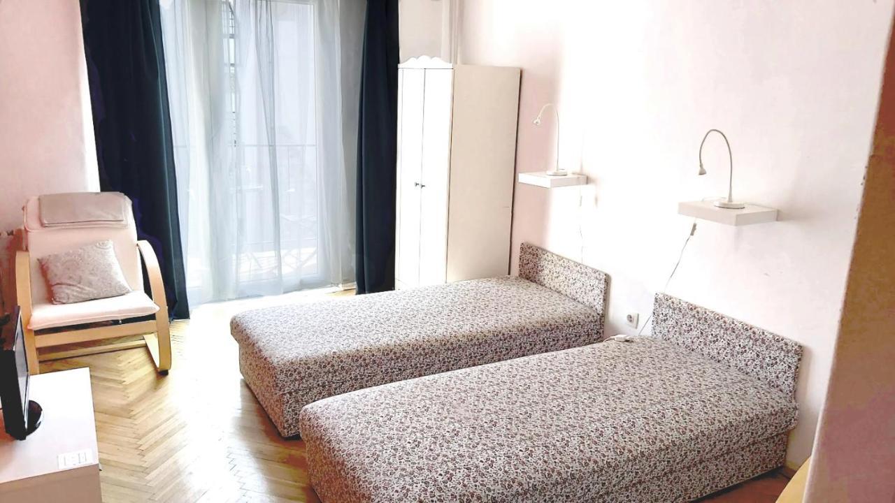 Eozin Apartman Pecs Exterior photo